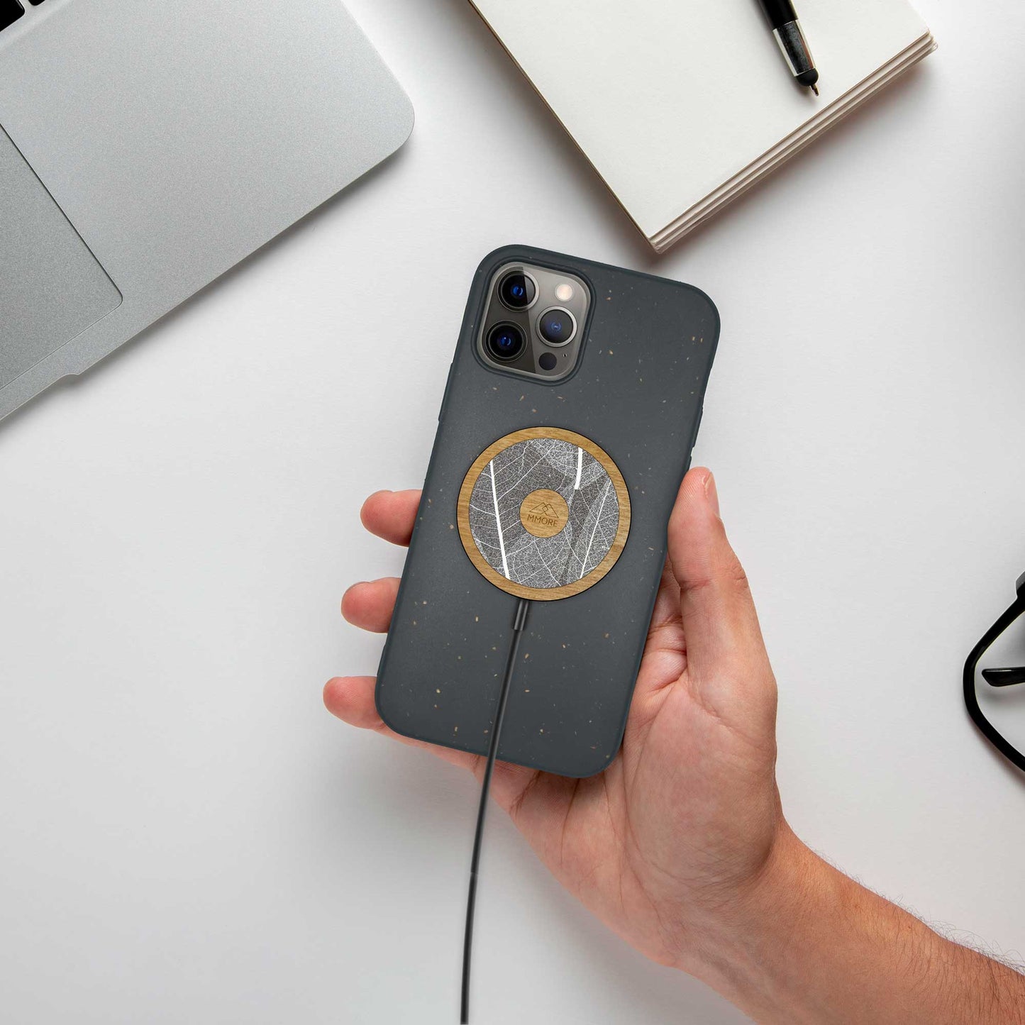 15W Fast Wireless Charger (Organic and Wood Materials)