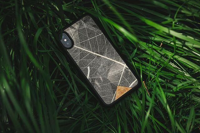 Skeleton Leaves Aromatic Phone Case
